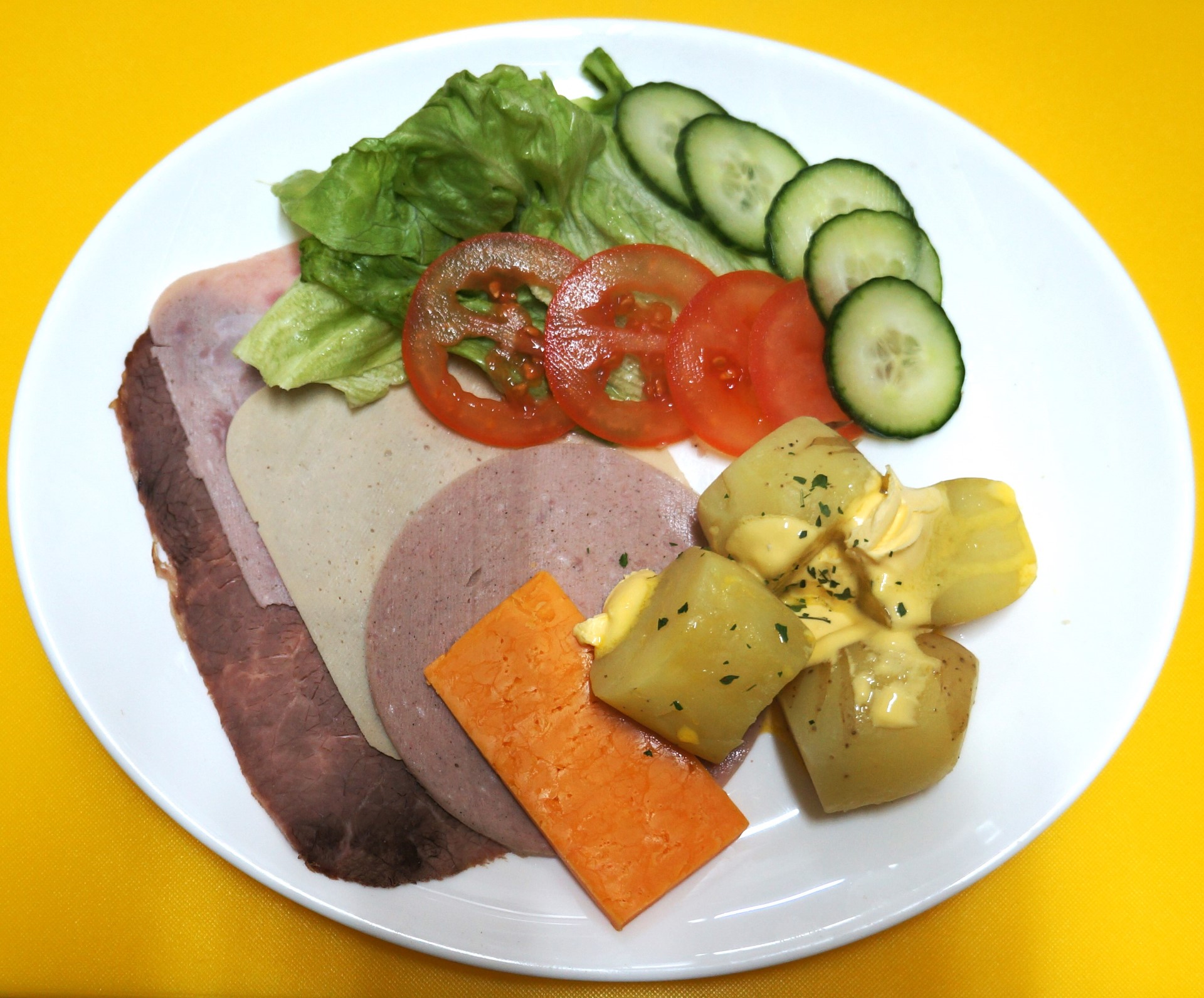 Daily Meals On Wheels - Ploughmans Salad With New Potatoes
